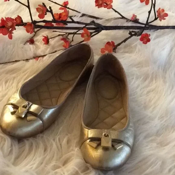 💞MICHAEL Michael KORS 💞golden flats - Picture 1 of 11